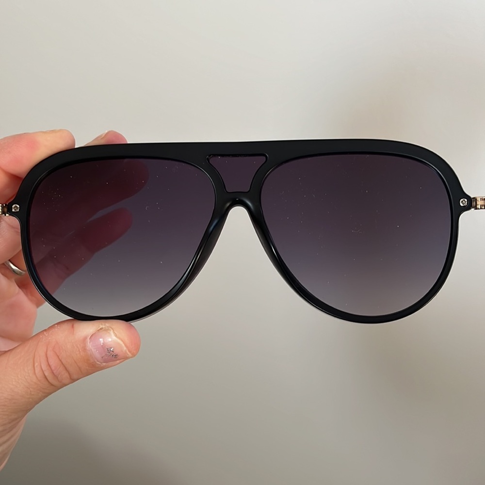 QUAY EMPIRE sunglass